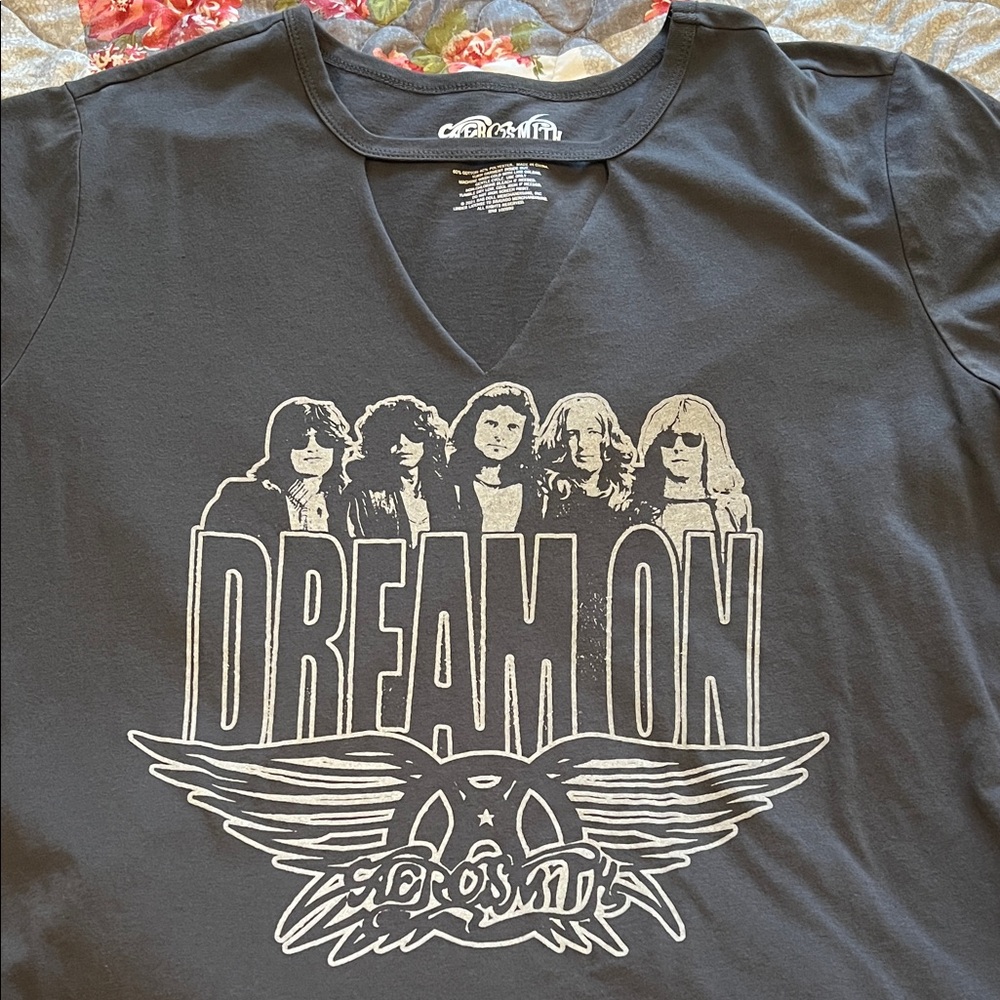 SOLD! Torrid Black Graphic Tee - Dream On